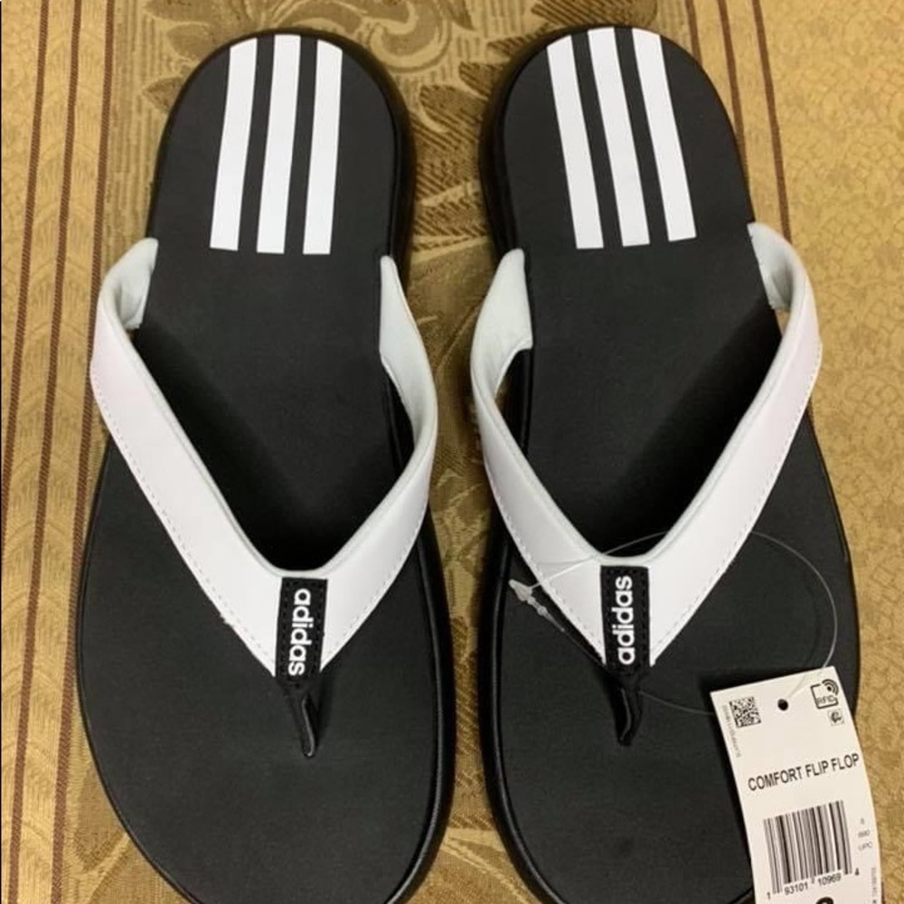 New Adidas comfort flipflops slippers sandals
